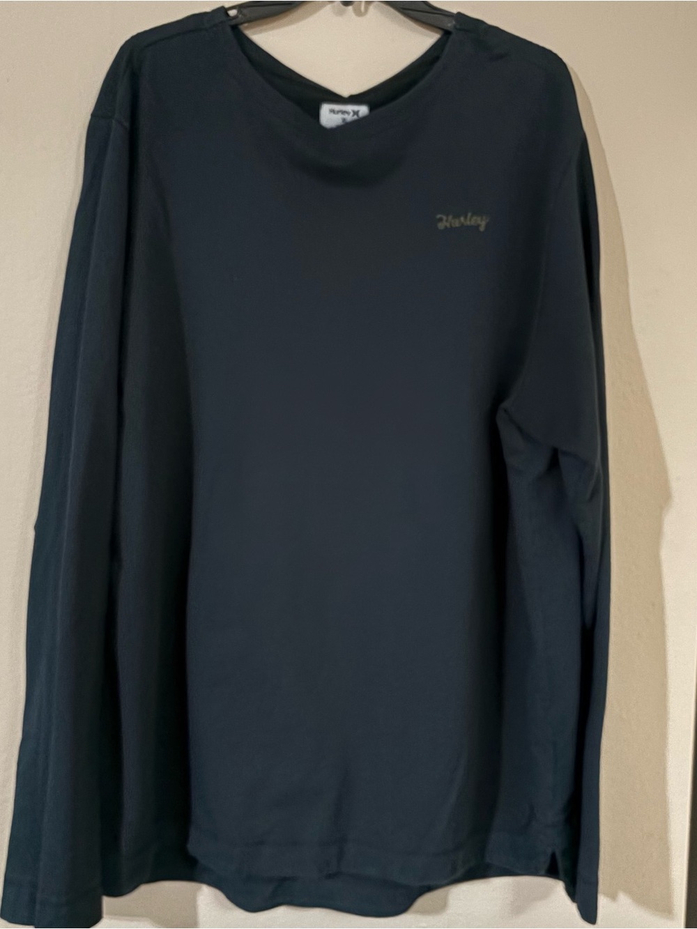 Hurley Long Sleeve Script Tee - Black Surf & Casual Vibe